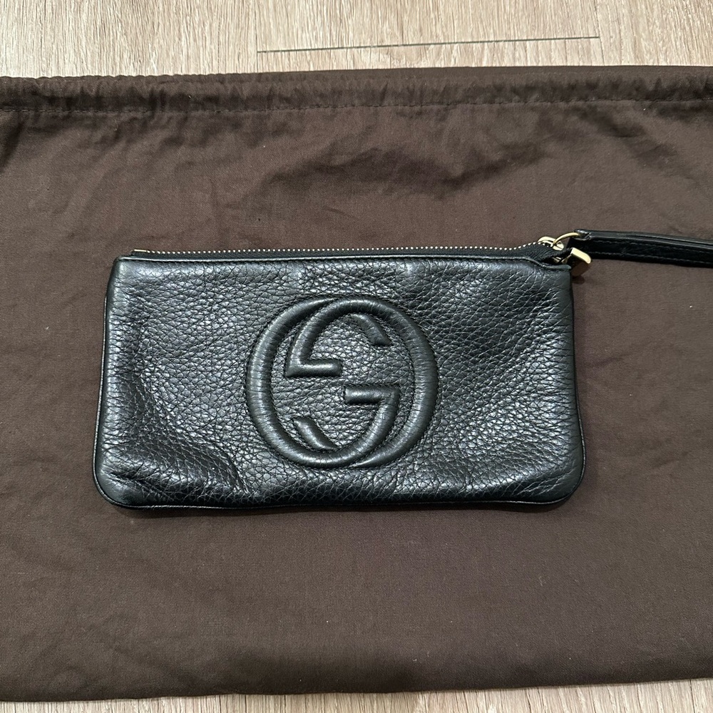 Soho leather clutch bag Gucci Black in Leather Authentic but no receipt Used
